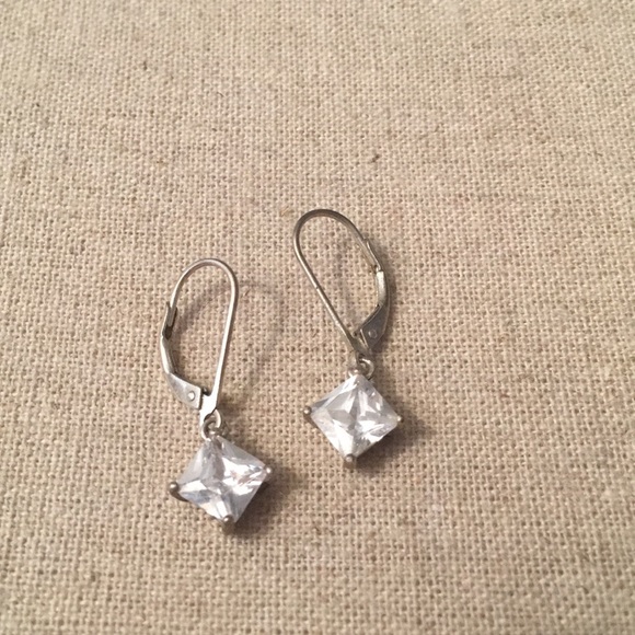 Earring bundle - Picture 2 of 3